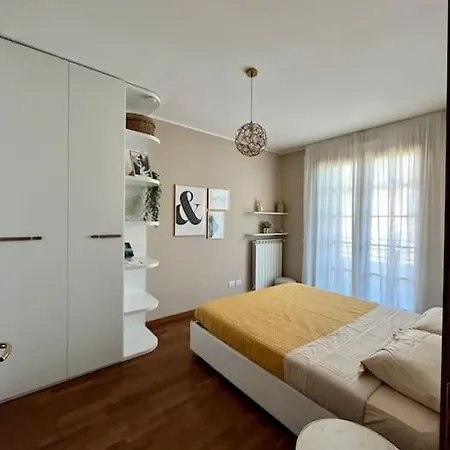 Appartamento Casa Di Lillo Merate Esterno foto